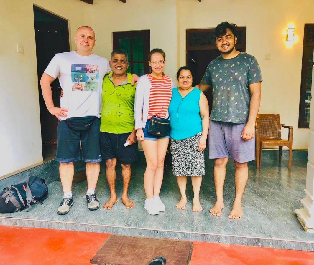 Wijesiri Family Guest House Sigiriya Bagian luar foto