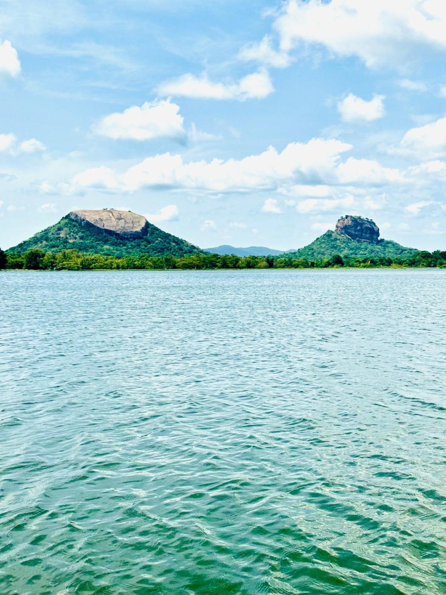 Wijesiri Family Guest House Sigiriya Bagian luar foto