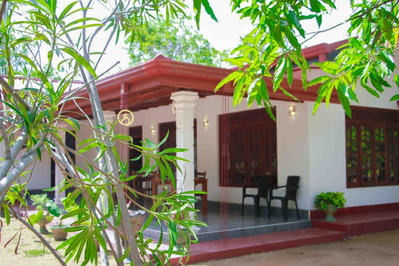 Wijesiri Family Guest House Sigiriya Bagian luar foto